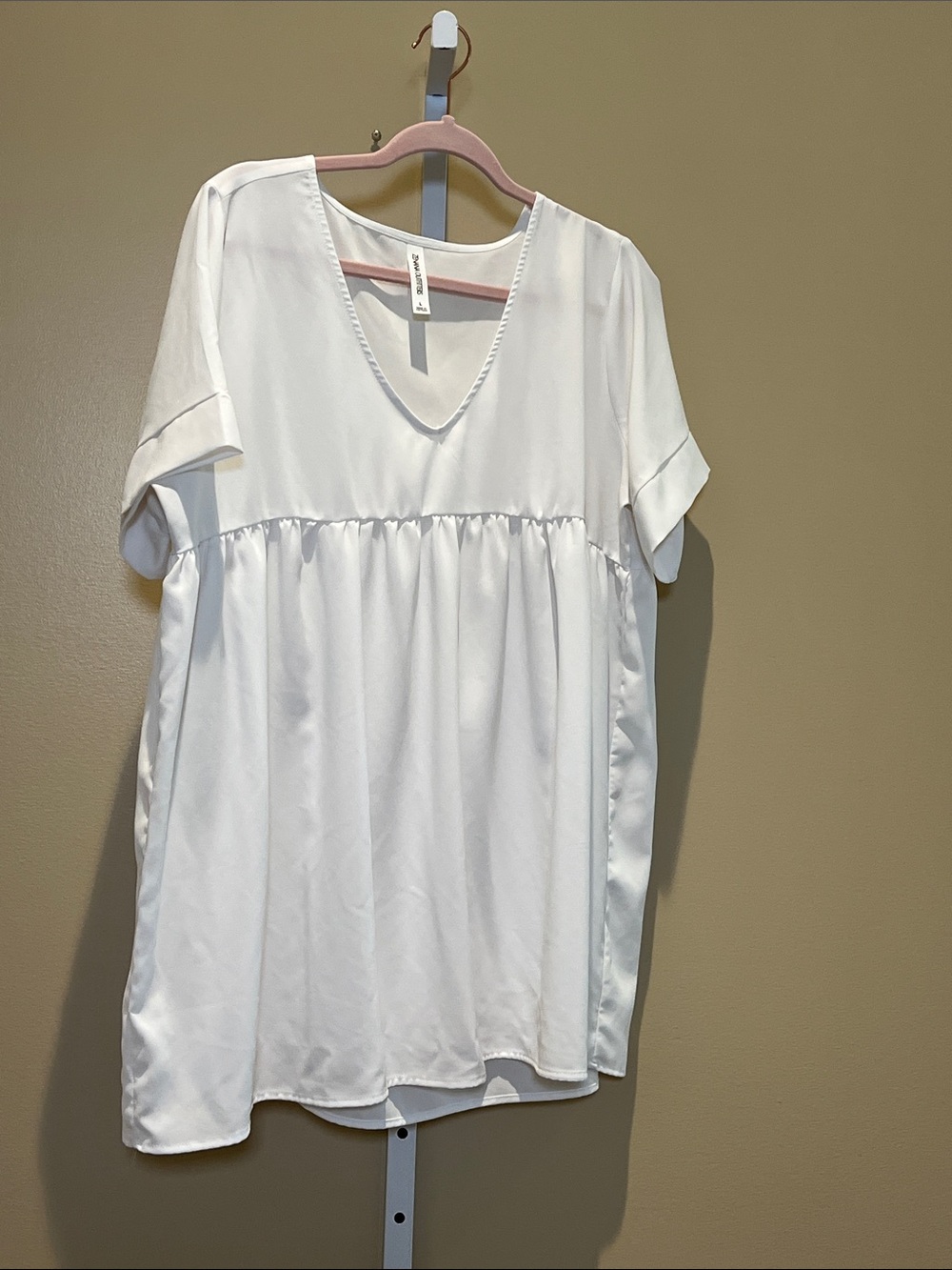 Zenana Outfitters White V-Neck Babydoll Tunic